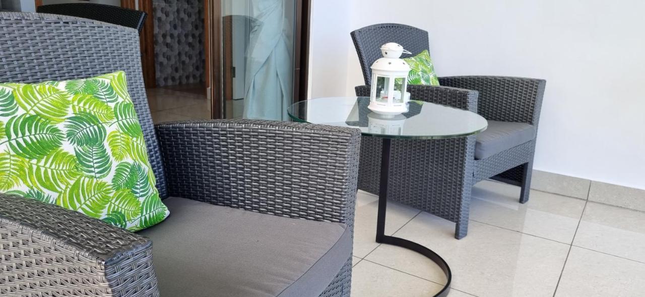Otantik Residence วิกตอเรีย ภายนอก รูปภาพ